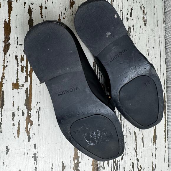 Vionic Mizelle Womens Black Leather Chunky Chain Buckle Loafer Size 6.5 U.K. 4 - Picture 9 of 9